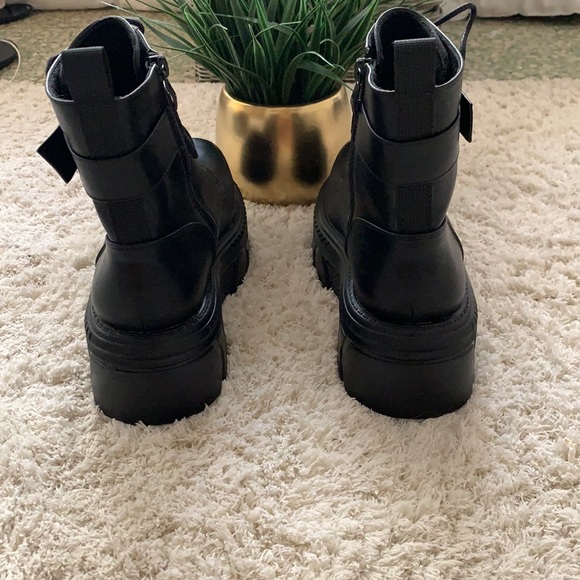 Black Booties Trend - Picture 4 of 5